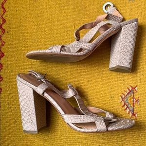 Sigerson Morrison 8.5 putting block heel